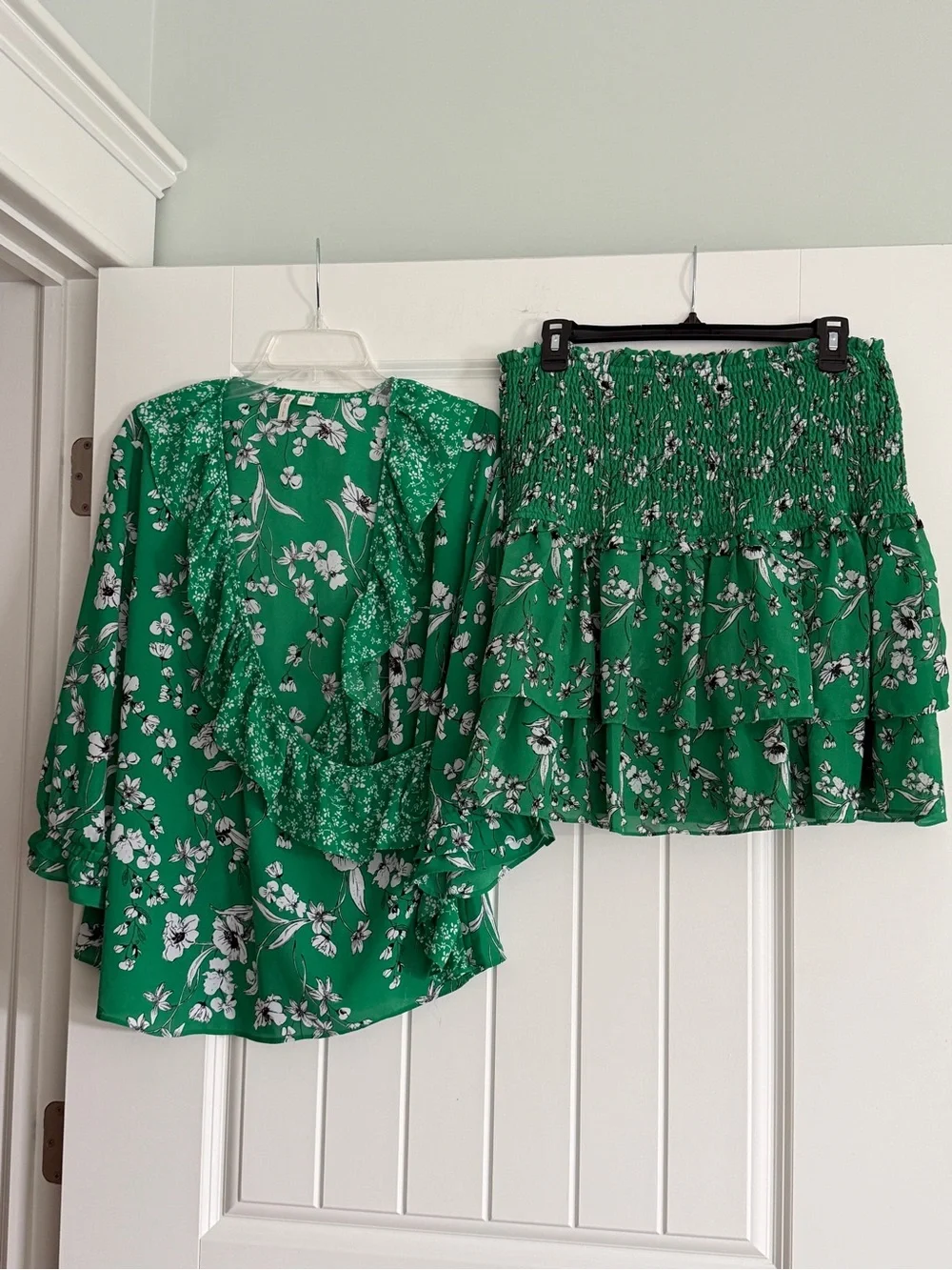 Cato Green Floral Smocked Tiered Mini Skirt & Wrap Top Set Sz Large